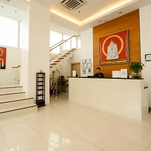 3* Hotel Aurumone Makati